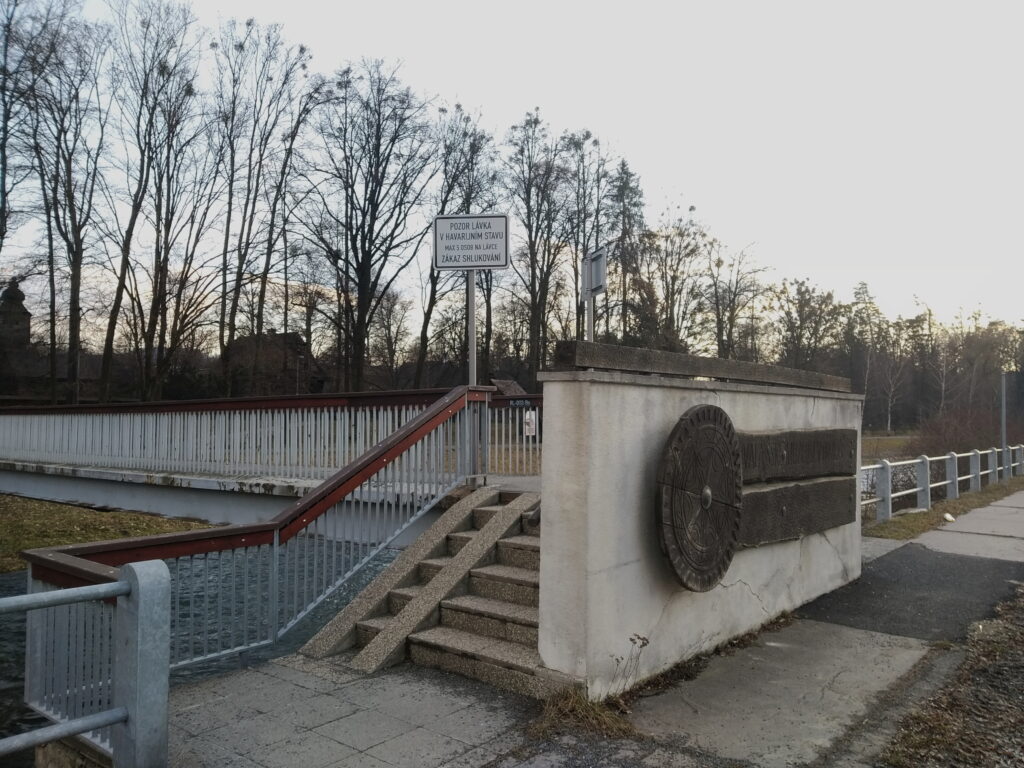 Lávka - Rožnov - iRožnovsko.cz
