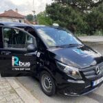 Vozidlo poptávkové dopravy Rbus v Rožnově pod Radhoštěm
