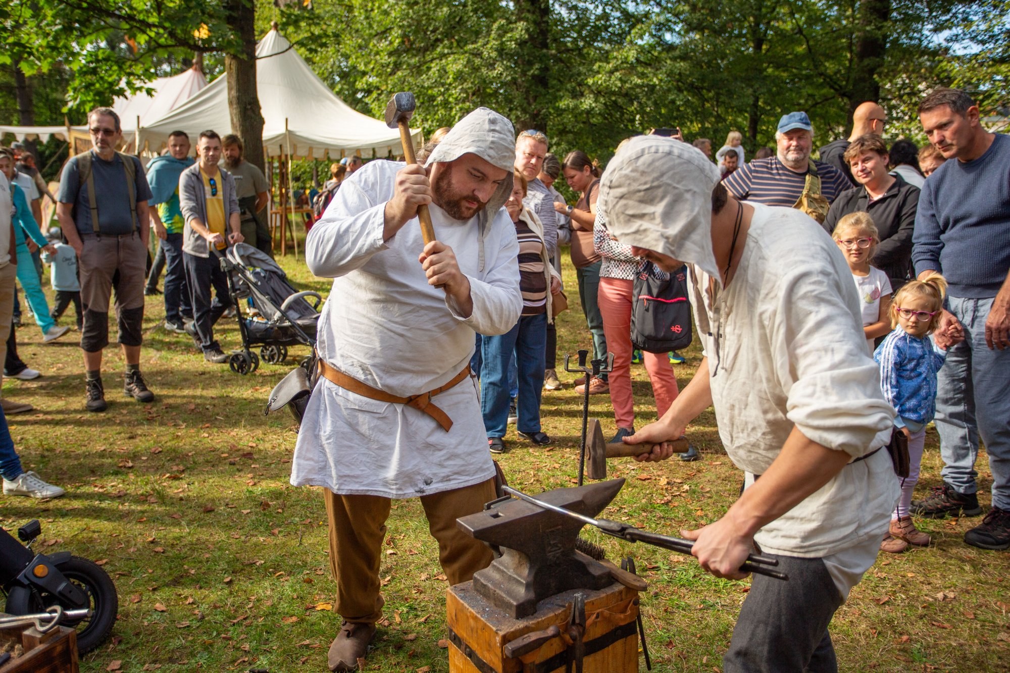 Kovářská dílna v historickém táboře